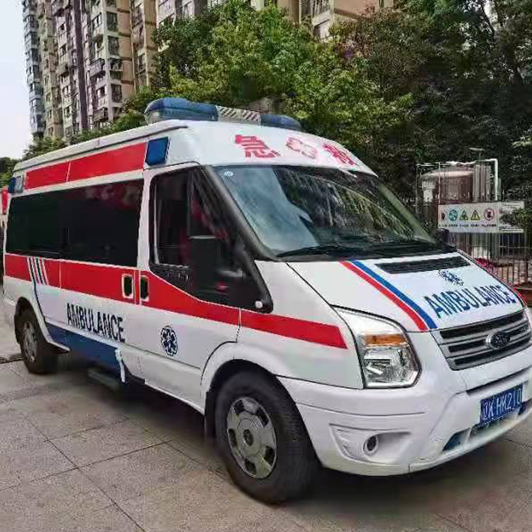 代县长途救护车护送病人返乡